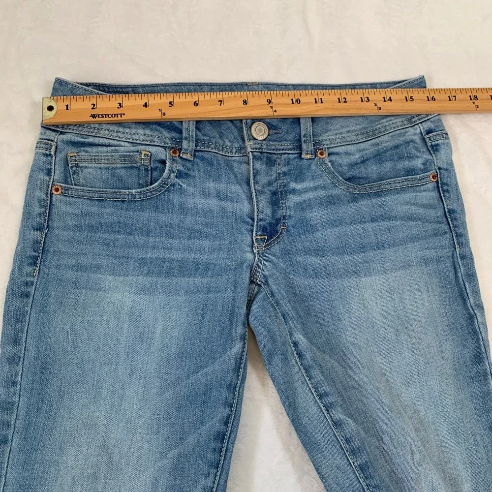 American Eagle Outfitters Kick Boot Stretch Jeans Womens Size 6 Light Wash Denim
